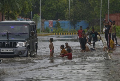 Heavy rain, water logging bring traffic movement to halt at several areas of Delhi