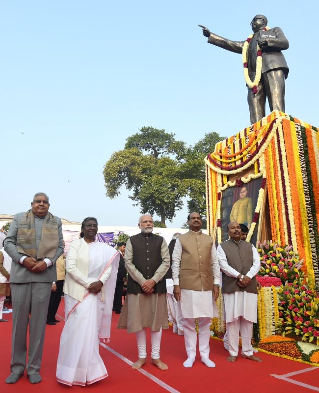 Statue Ambedkar